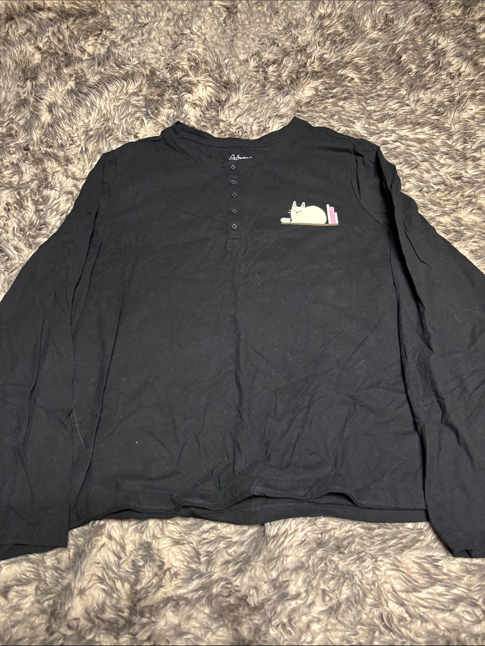 Reitmans Black Long-Sleeve Henley with Cat Graphic